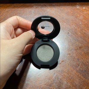 NWT GloMinerals Eye Shadow Silver Mist 1.4 Grams